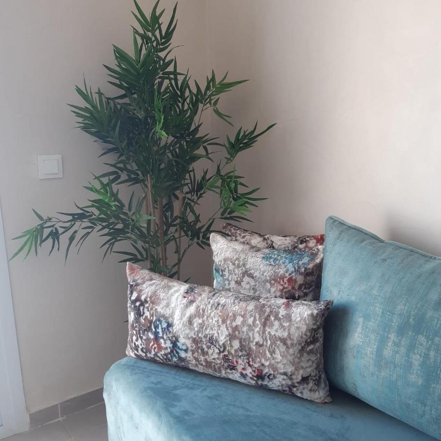 Appart. Luxueux Avec Piscine, Cosy, Bien Situe Bouznika Exterior foto